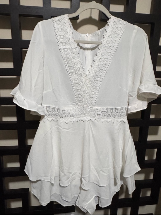Pants - White Lace Trim V-Neck Peplum Romper